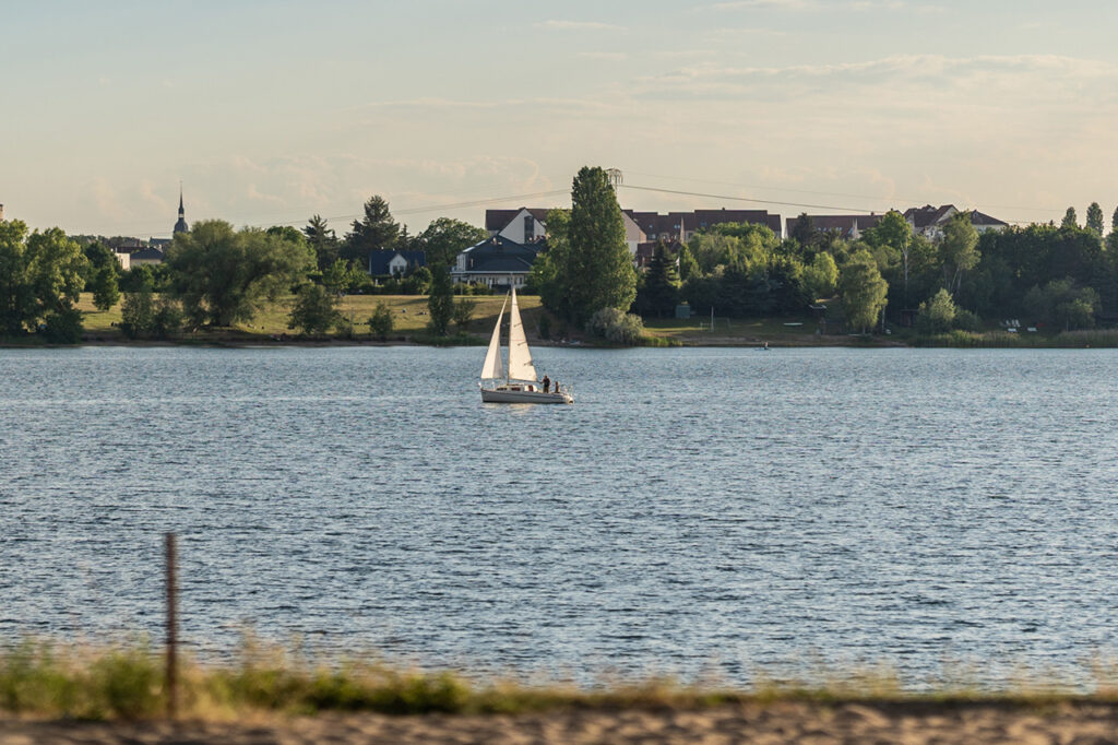 Blick auf den Kulkwitzer See vom Ostufer aus